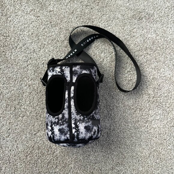 hydrojug tie dye sleeve 🤍 - Picture 4 of 8